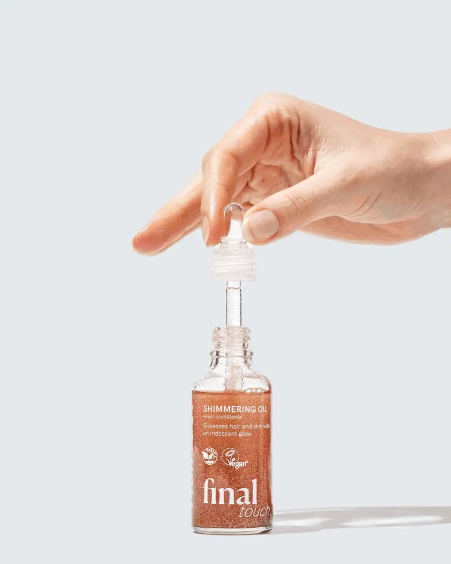 Final Touch™ Shimmering Oil - Image 5